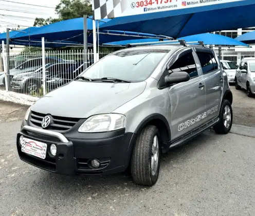 VOLKSWAGEN FOX 1.6 MI SPORTLINE 8V FLEX 4P MANUAL VOLKSWAGEN FOX 1.6 MI SPORTLINE 8V FLEX 4P MANUAL