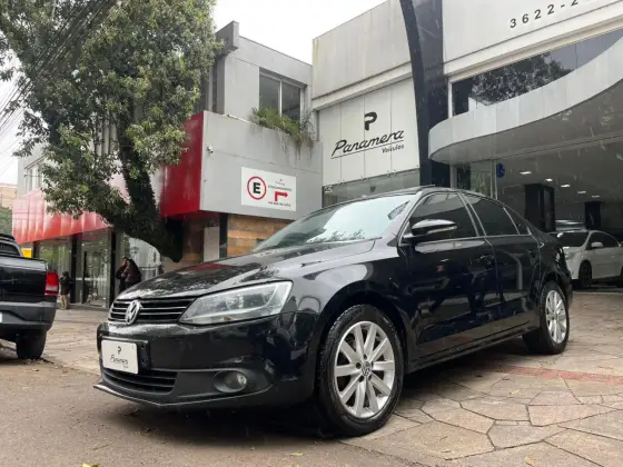 VOLKSWAGEN JETTA 2.0 COMFORTLINE FLEX 4P TIPTRONIC