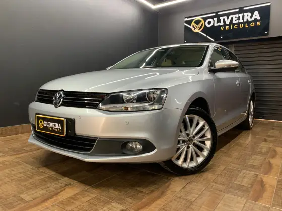 VOLKSWAGEN JETTA 2.0 TSI HIGHLINE 200CV GASOLINA 4P TIPTRONIC