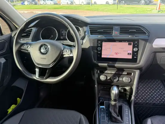 VOLKSWAGEN-TIGUAN-2019