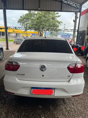 VOLKSWAGEN-VOYAGE-2013
