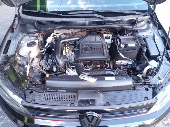 VOLKSWAGEN-POLO-2019