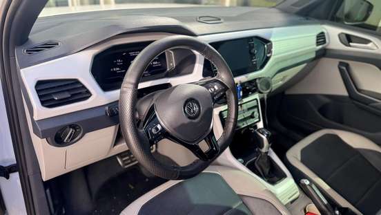 VOLKSWAGEN-T-CROSS-2020