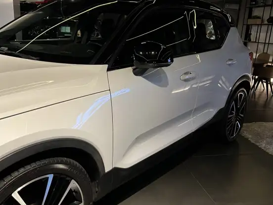 VOLVO-XC40-2.0 T5 GASOLINA R-DESIGN AWD GEARTRONIC VOLVO-XC40-2019