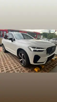 VOLVO XC60 2.0 T8 RECHARGE ULTIMATE DARK AWD GEARTRONIC