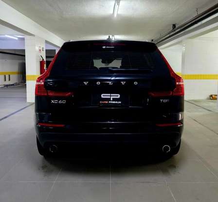 VOLVO-XC60-2020
