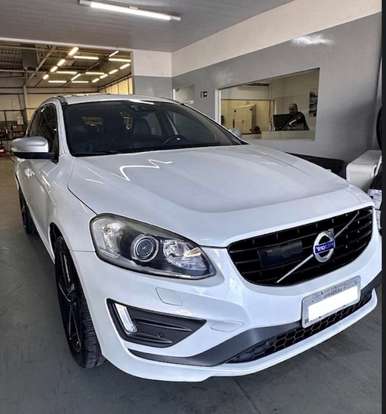VOLVO-XC60-2015
