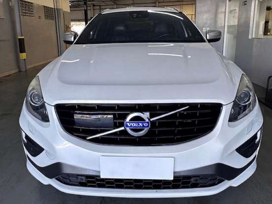 VOLVO-XC60-2.0 T6 R DESIGN TURBO GASOLINA 4P AUTOMÁTICO VOLVO-XC60-2015