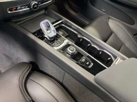 VOLVO-XC60-2.0 T8 PHEV ULTRA AWD GEARTRONIC VOLVO-XC60-2025
