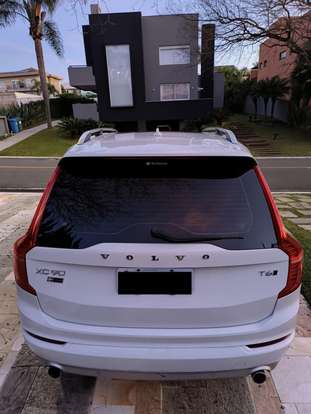 VOLVO-XC90-2015