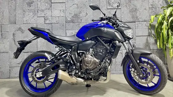 YAMAHA MT-07 ABS YAMAHA MT-07 ABS