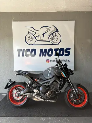 YAMAHA MT-09 