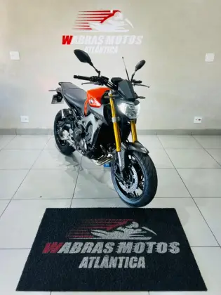 YAMAHA MT-09 YAMAHA MT-09