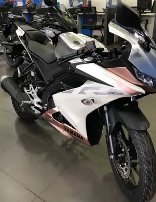 YAMAHA-YZF R15-2026