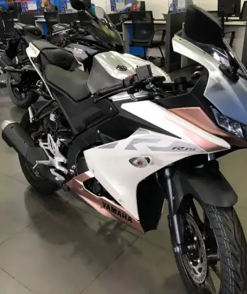 YAMAHA-YZF R15-2026