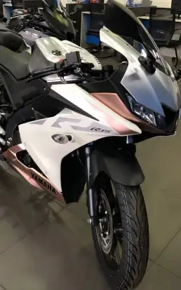 YAMAHA-YZF R15-2026