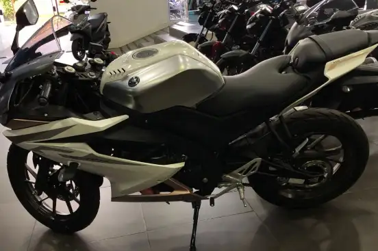 YAMAHA-YZF R15-2026