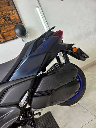 YAMAHA-XMAX 250 CONNECTED ABS-2025