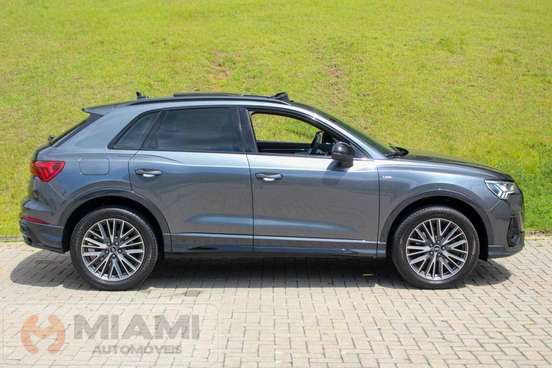 AUDI-Q3-2022