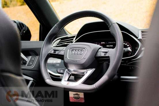 AUDI-Q3-2022