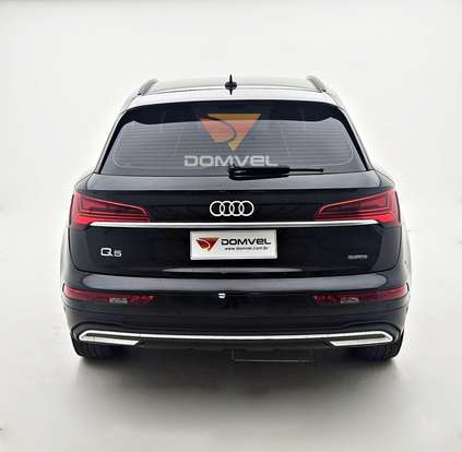AUDI-Q5-2022