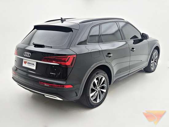 AUDI-Q5-2022