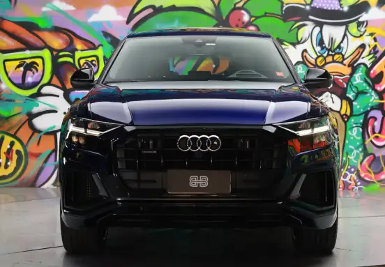 AUDI-Q8-2019