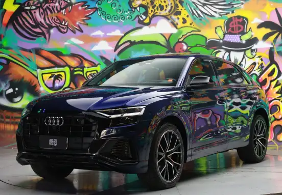 AUDI-Q8-2019