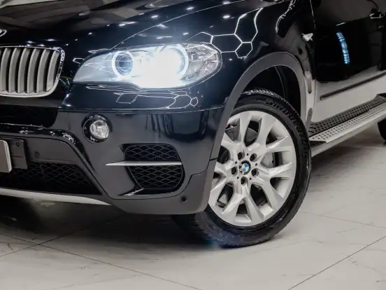 BMW-X5-4.8 4X4 50I SECURITY V8 32V GASOLINA 4P AUTOMÁTICO BMW-X5-2011
