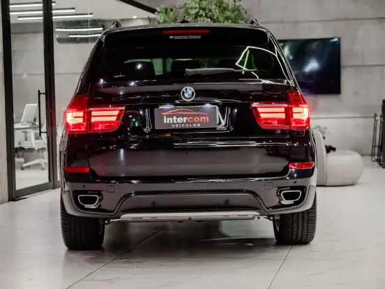 BMW-X5-4.8 4X4 50I SECURITY V8 32V GASOLINA 4P AUTOMÁTICO BMW-X5-2011