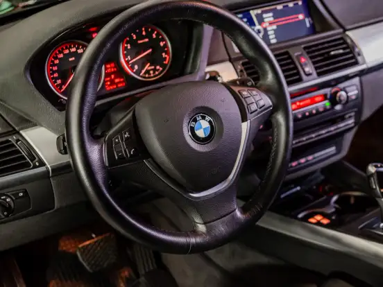 BMW-X5-4.8 4X4 50I SECURITY V8 32V GASOLINA 4P AUTOMÁTICO BMW-X5-2011