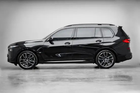 BMW-X7-2024