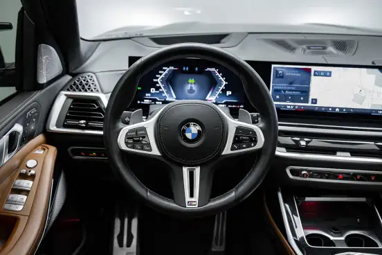 BMW-X7-4.4 V8 GASOLINA M60i STEPTRONIC BMW-X7-2024