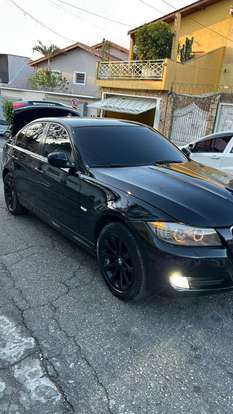 BMW-320i-2010