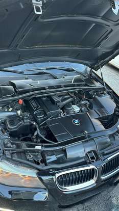 BMW-320i-2010