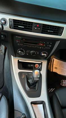 BMW-320i-2010