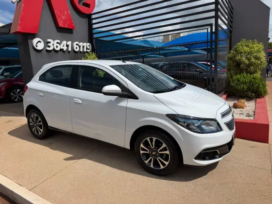 CHEVROLET ONIX 1.4 MPFI LTZ 8V FLEX 4P MANUAL CHEVROLET ONIX 1.4 MPFI LTZ 8V FLEX 4P MANUAL