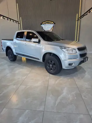 CHEVROLET S10 2.4 LT 4X2 CD 8V FLEX 4P MANUAL CHEVROLET S10 2.4 LT 4X2 CD 8V FLEX 4P MANUAL