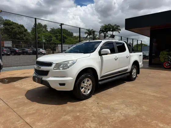 CHEVROLET S10 2.5 LT 4X2 CD 16V FLEX 4P MANUAL CHEVROLET S10 2.5 LT 4X2 CD 16V FLEX 4P MANUAL