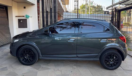 CHEVROLET ONIX 1.4 MPFI ACTIV 8V FLEX 4P AUTOMÁTICO