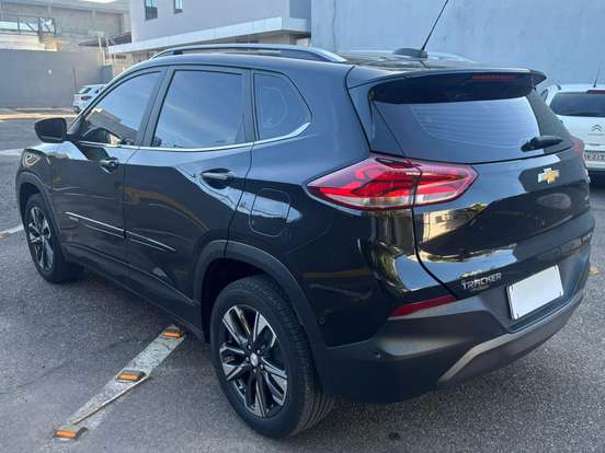 CHEVROLET-TRACKER-2023