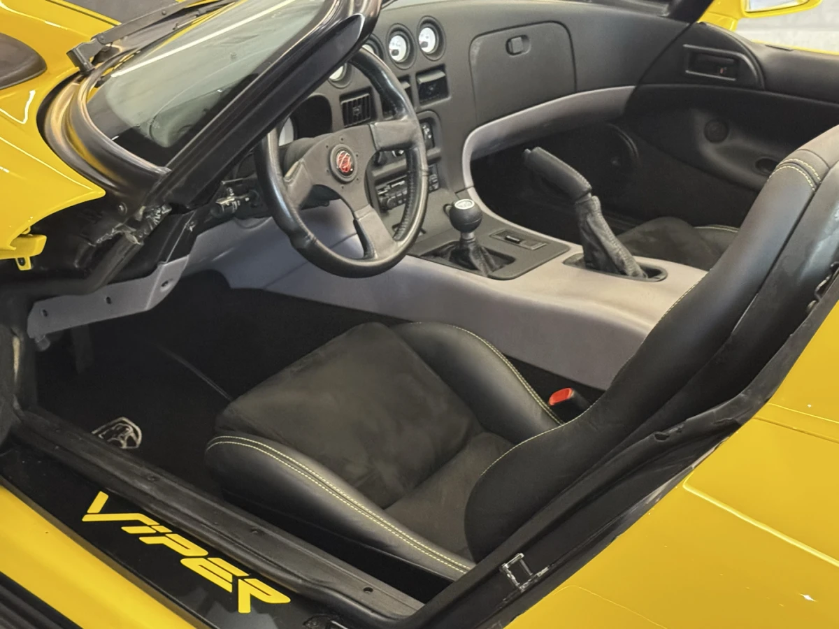 Dodge Viper — foto 11
