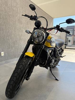 DUCATI SCRAMBLER ICON 
