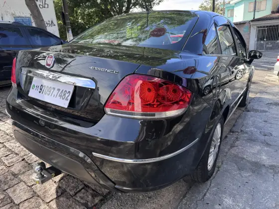 FIAT LINEA 1.8 ESSENCE 16V FLEX 4P AUTOMATIZADO
