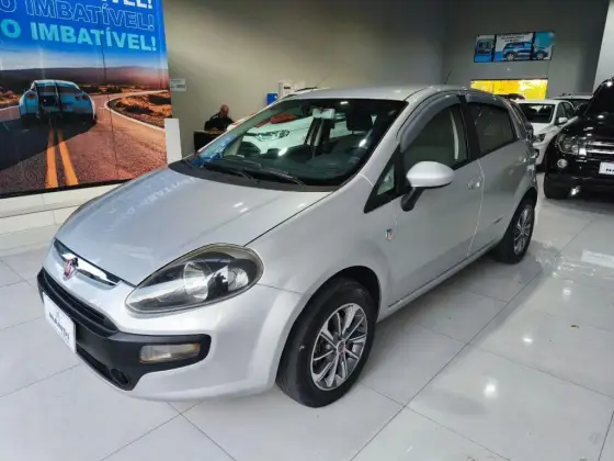 FIAT PUNTO 1.4 ATTRACTIVE ITALIA 8V FLEX 4P MANUAL FIAT PUNTO 1.4 ATTRACTIVE ITALIA 8V FLEX 4P MANUAL