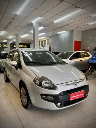 FIAT PUNTO 1.4 ATTRACTIVE ITALIA 8V FLEX 4P MANUAL