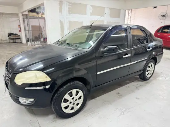FIAT SIENA 1.0 MPI ELX 8V FLEX 4P MANUAL FIAT SIENA 1.0 MPI ELX 8V FLEX 4P MANUAL