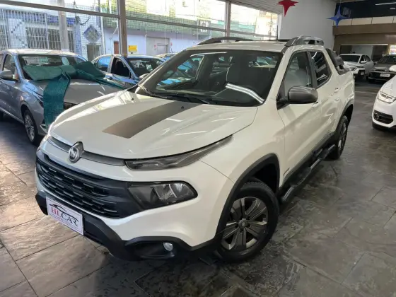 FIAT TORO 1.8 16V EVO FLEX FREEDOM AT6 FIAT TORO 1.8 16V EVO FLEX FREEDOM AT6