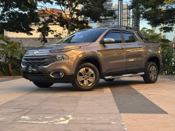 FIAT TORO 1.8 16V EVO FLEX FREEDOM AT6 FIAT TORO 1.8 16V EVO FLEX FREEDOM AT6