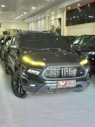FIAT TORO 2.0 16V TURBO DIESEL ULTRA 4WD AT9 FIAT TORO 2.0 16V TURBO DIESEL ULTRA 4WD AT9